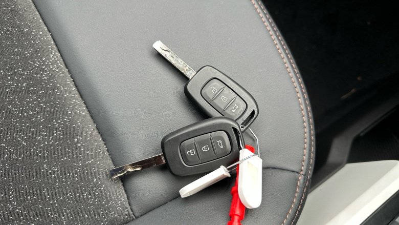 Dacia Spring 27kWh Extreme 65 48kW 5dr Auto Electric Hatchback